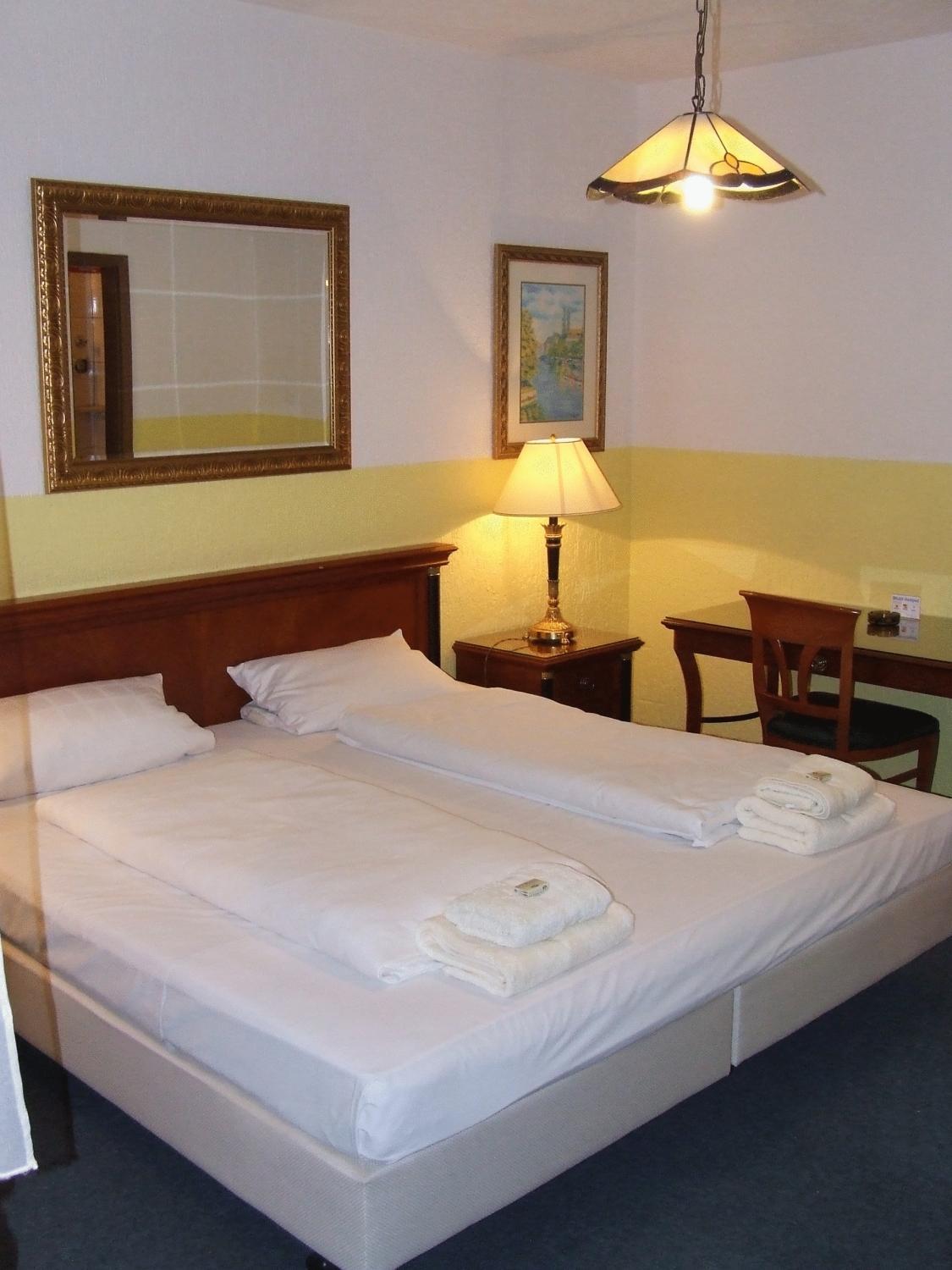 Hotel-Restaurant Orsoyer Hof 라인스버그 외부 사진
